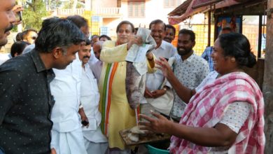 Latest International News : Being squeamishly vegetarian puts Tharoor in ‘trouble’