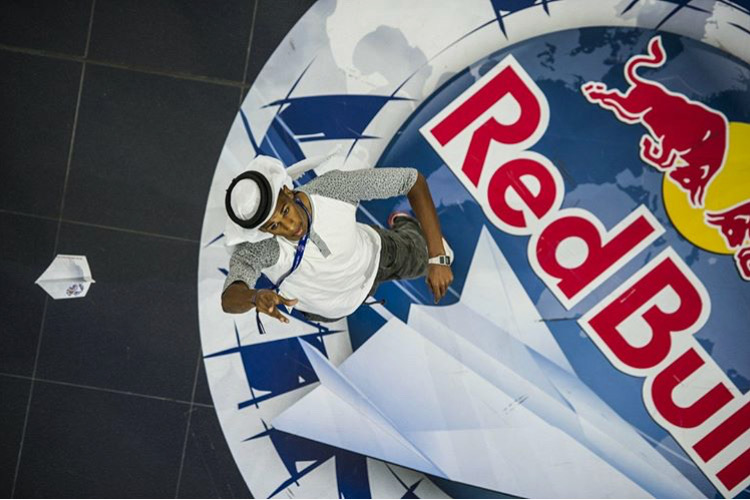 Oman Latest News : Here’s your chance to compete in world’s largest paper plane competition