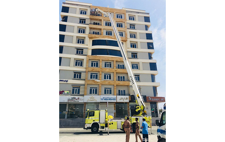 Oman Latest News : Residents safely evacuated after fire breaks out in a building in Muscat