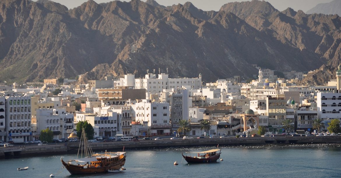 corniche ships muscat
