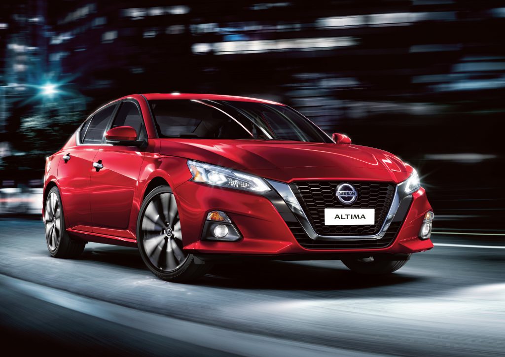 Attractively styled, comfortably appointed Nissan Altima impresses with ...