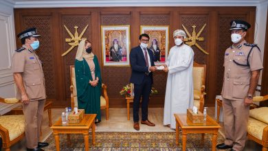 As part of the Investment Residency Program announced by the Government of Oman, Mr. Najeeb K, Regional Head of Malabar Gold & Diamonds, Oman receiving 10-year investor visa from His Excellency Qais bin Mohammed Al Yousef- Minister of Commerce, Industry, and Investment Promotions (MOCIIP), in the presence of Her Excellency Asila bint Salim Al Samsami, Undersecretary of the Ministry of Commerce , Industry and Investment Promotion (MOCIIP) and Top Officials from ROP, in an event held at Ministry of Commerce, Industry and Investment Promotion on 9th Jan 2022 in Oman.