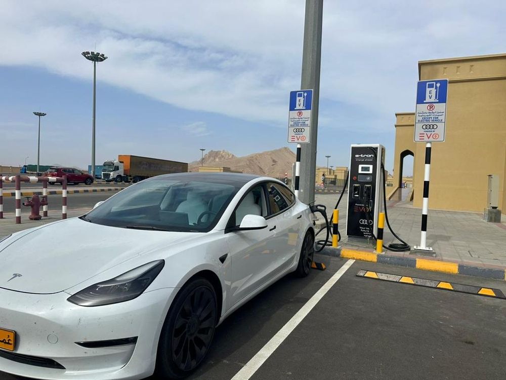 Oman targets 8,000 electric vehicles by end of 2026