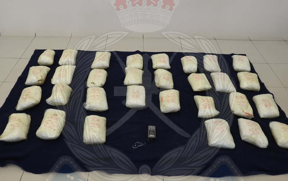 Two arrested in Oman with over 30 kilograms of crystal meth - The ...
