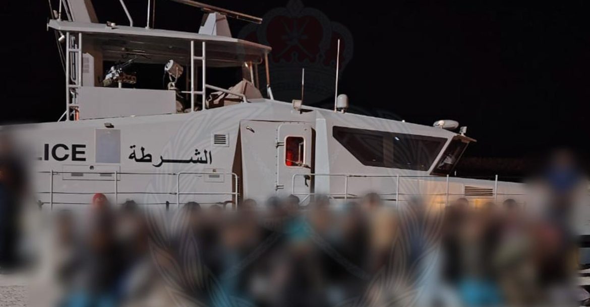 Over 30 people arrested for illegally entering Oman - The Arabian ...