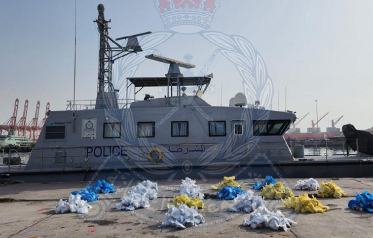 Royal Oman Police arrest 5 for smuggling over 1,000 khat packages - The ...