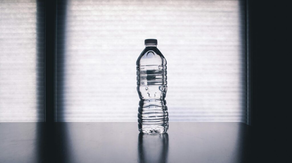 Oman’s Environment Authority bans single-use plastic water bottles in its buildings