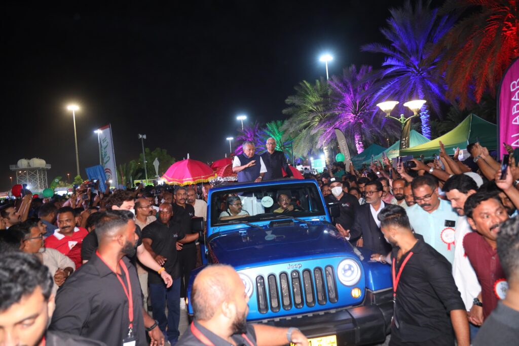 Thousands gather to welcome Kerala Chief Minister Pinarayi Vijayan in Muscat