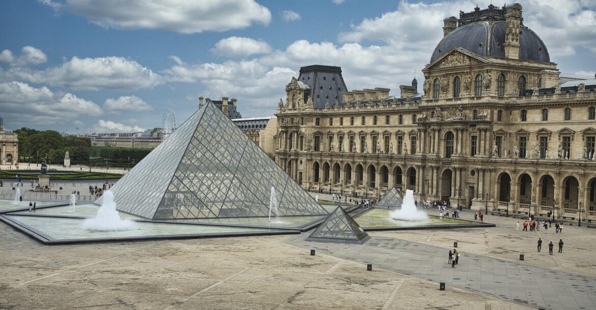 Louvre Museum