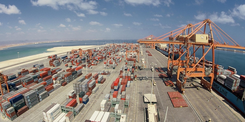 RO 2.6 billion logistics investment drives Oman’s transport infrastructure; high Omanisation rates recorded in ICT, logistics