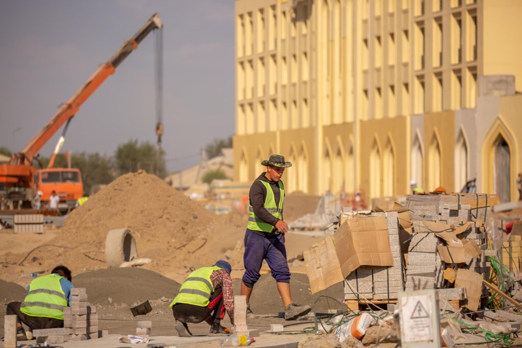 Oman tightens rules on work-related injuries and diseases; sets fines for delays