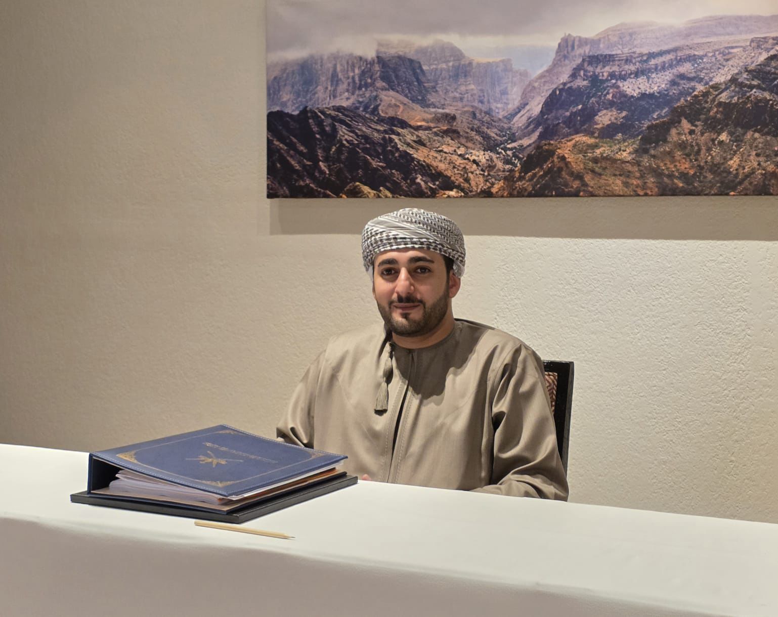 HH Sayyid Theyazin chairs economic committee session