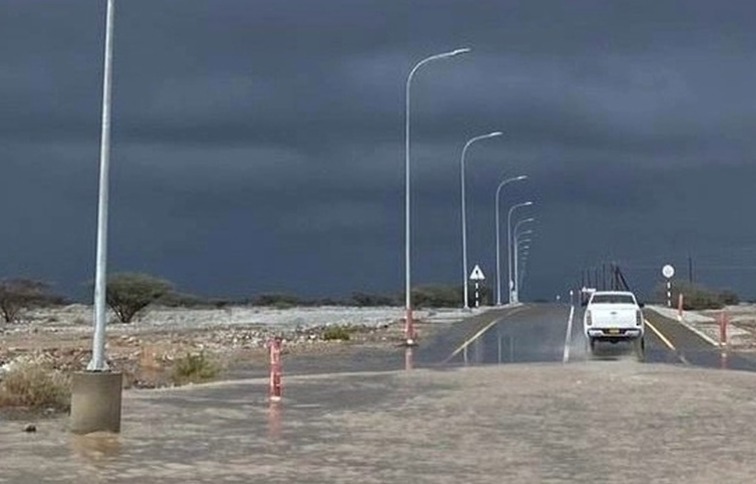 Oman’s South Al Batinah hit by rainfall, authorities activate emergency and relief measures