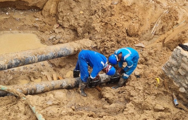 Hundreds of outage-related reports as Oman steps up emergency response