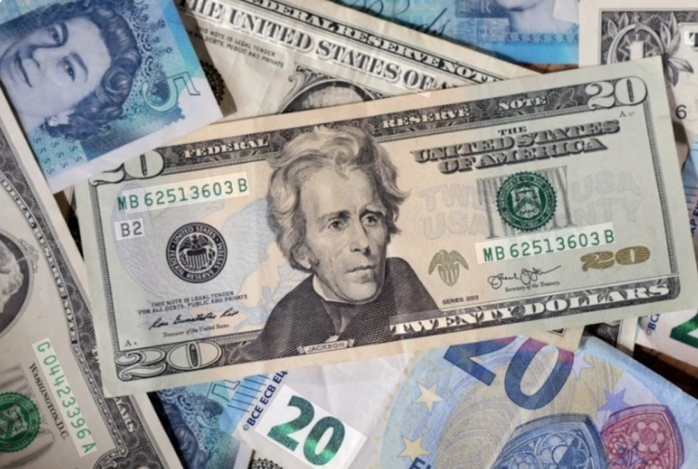 U.S. dollar hits one-week high as global currencies weaken in Asian trading