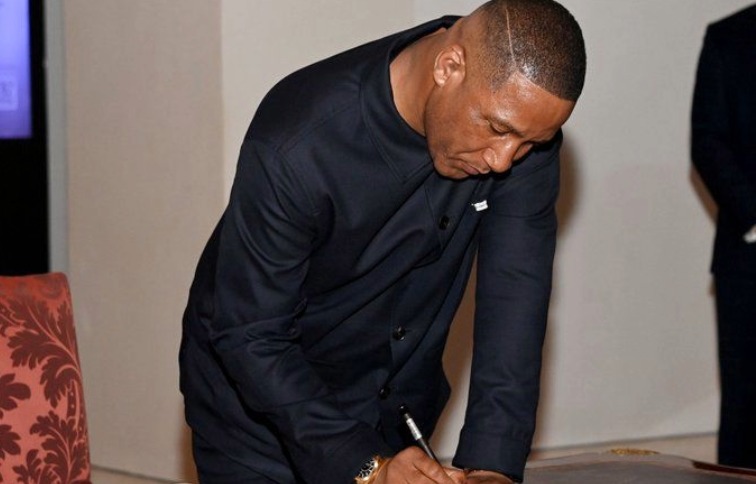 Botswana President visits Oman’s National Museum, explores heritage collections