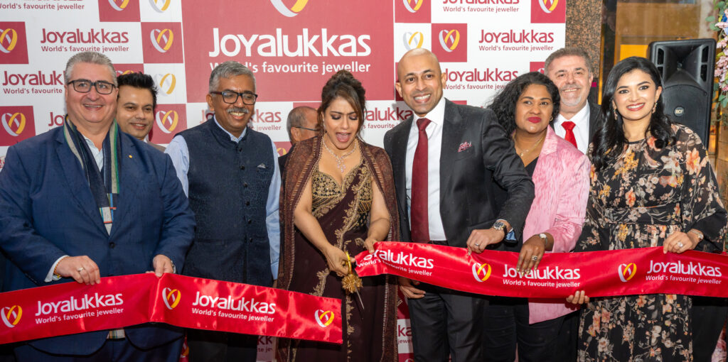 Joyalukkas celebrates historic entry into Australia, with Bollywood actor and brand ambassador Kajol Devgan, in Melbourne