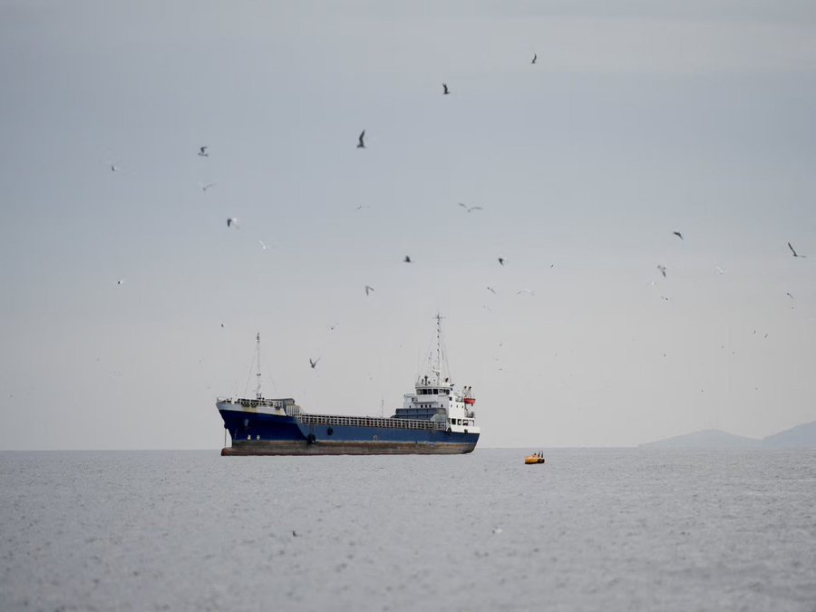 Iranian supertanker slips past US blockade with $220 million cargo
