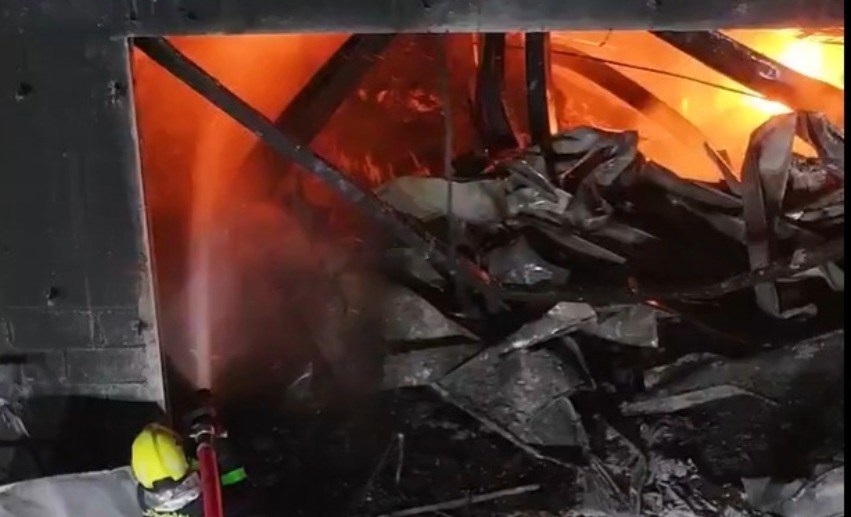 No injuries reported as CDAA extinguishes furniture warehouse fire near Muscat