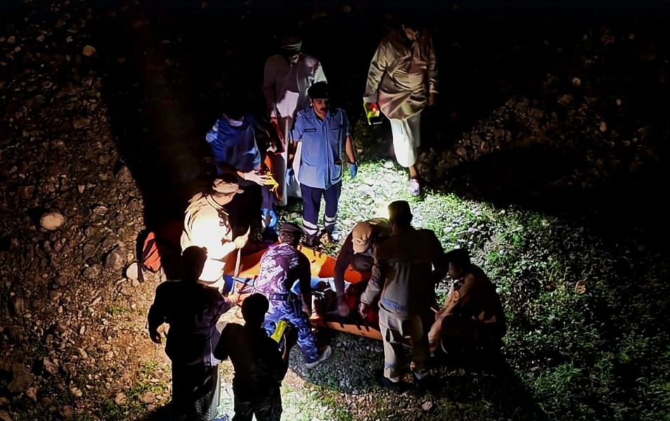 Civil Defence rescues injured person after fall into Wadi Jarziz in Salalah